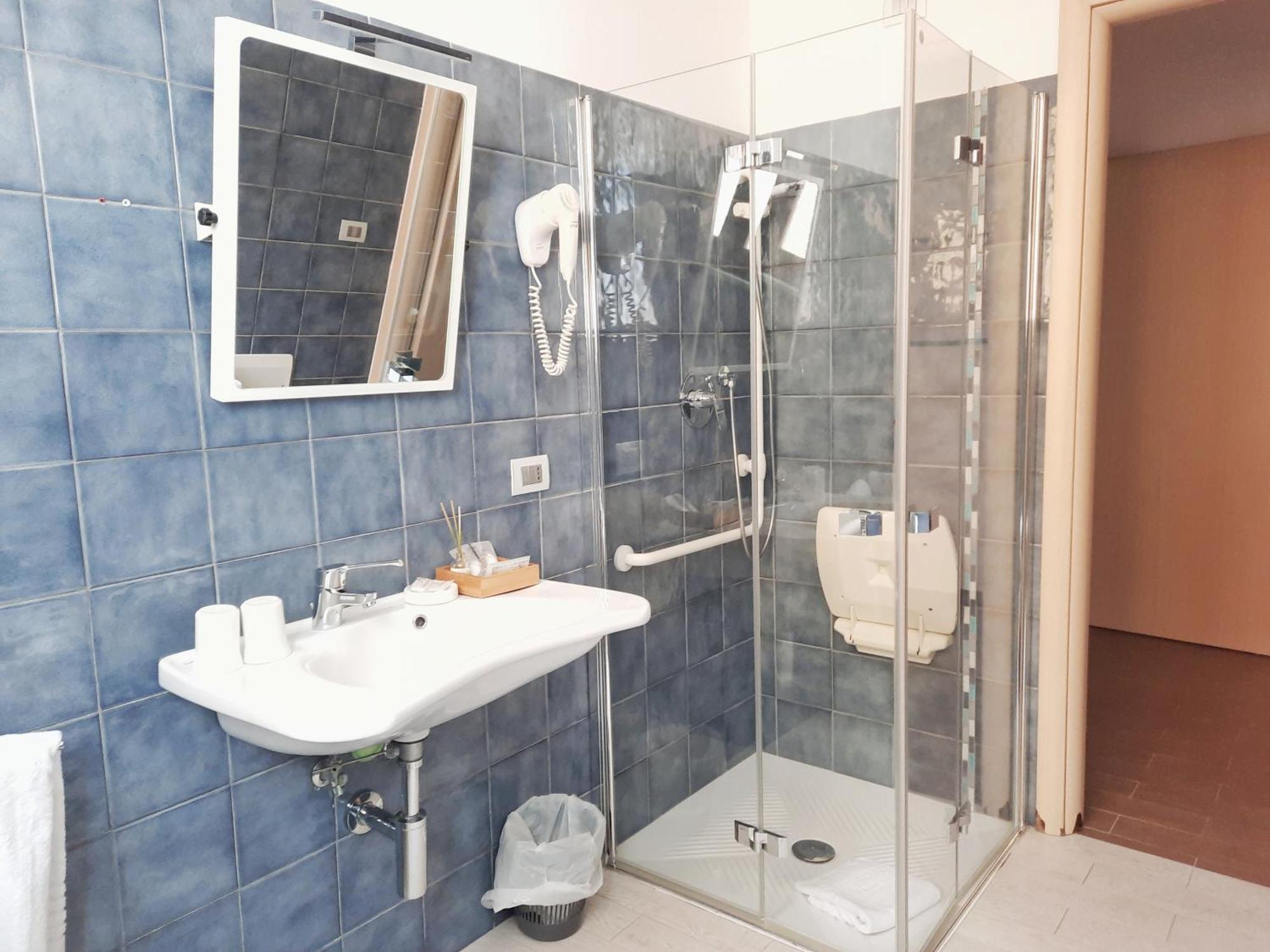Residence Argentina R.T.A. Spotorno Ngoại thất bức ảnh